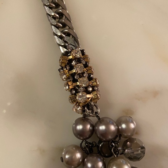 The limited small Jean blazer w beaded necklace - Picture 7 of 8